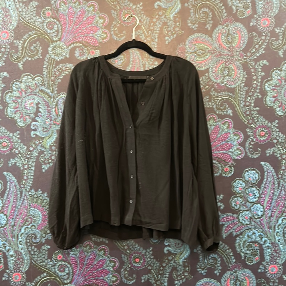 Black flowy Jenni Kayne peasant blouse. Lightly worn.